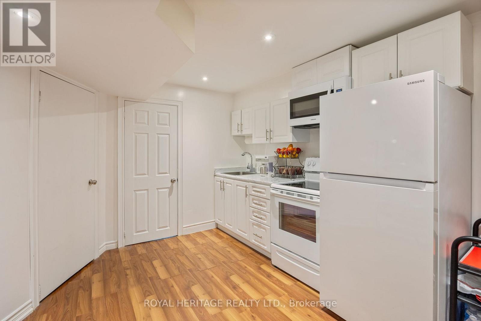 109 Plumrose Pathway, Toronto, Ontario  M1B 4B6 - Photo 29 - E12218552