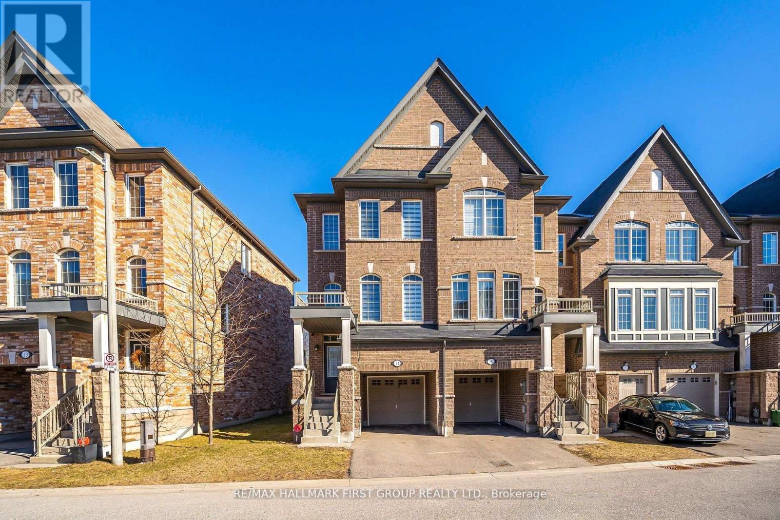 11 GRAYWARDINE LANE, Ajax, Ontario