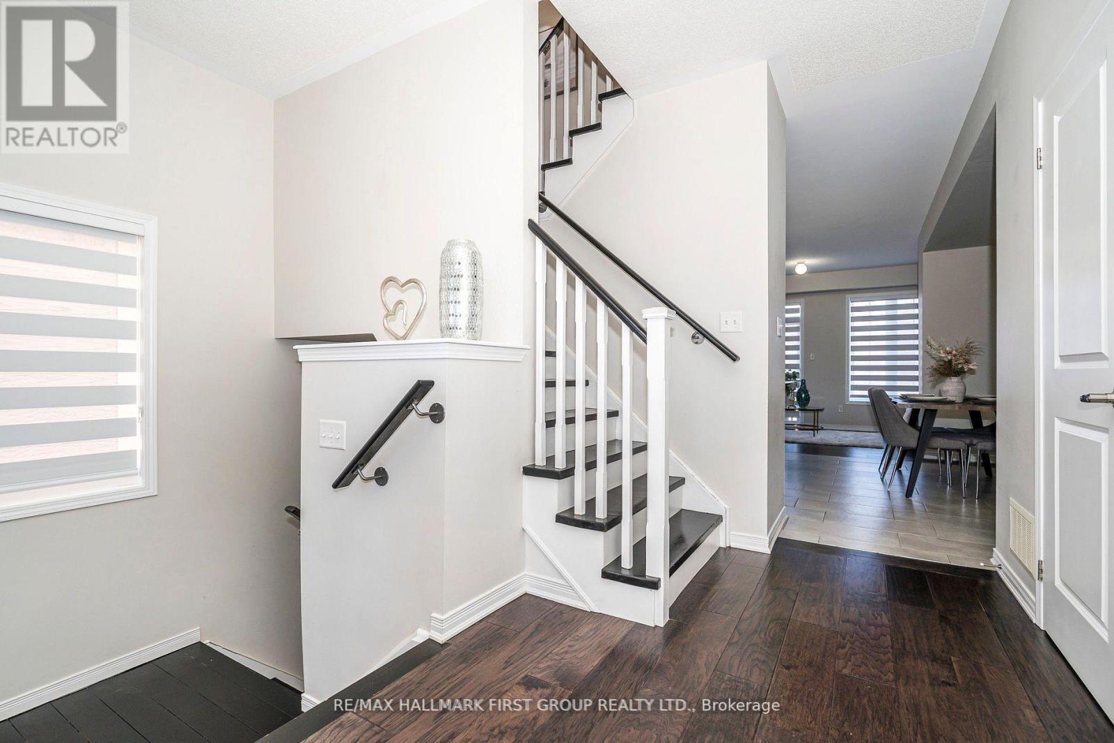 11 Graywardine Lane, Ajax, Ontario  L1Z 0R9 - Photo 6 - E12218579