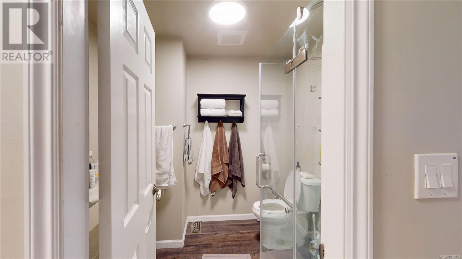 4767 Cordova Bay Rd, Saanich, British Columbia  V8Y 2J7 - Photo 15 - 1002950