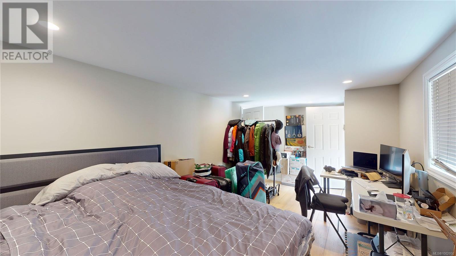 4767 Cordova Bay Rd, Saanich, British Columbia  V8Y 2J7 - Photo 9 - 1002950