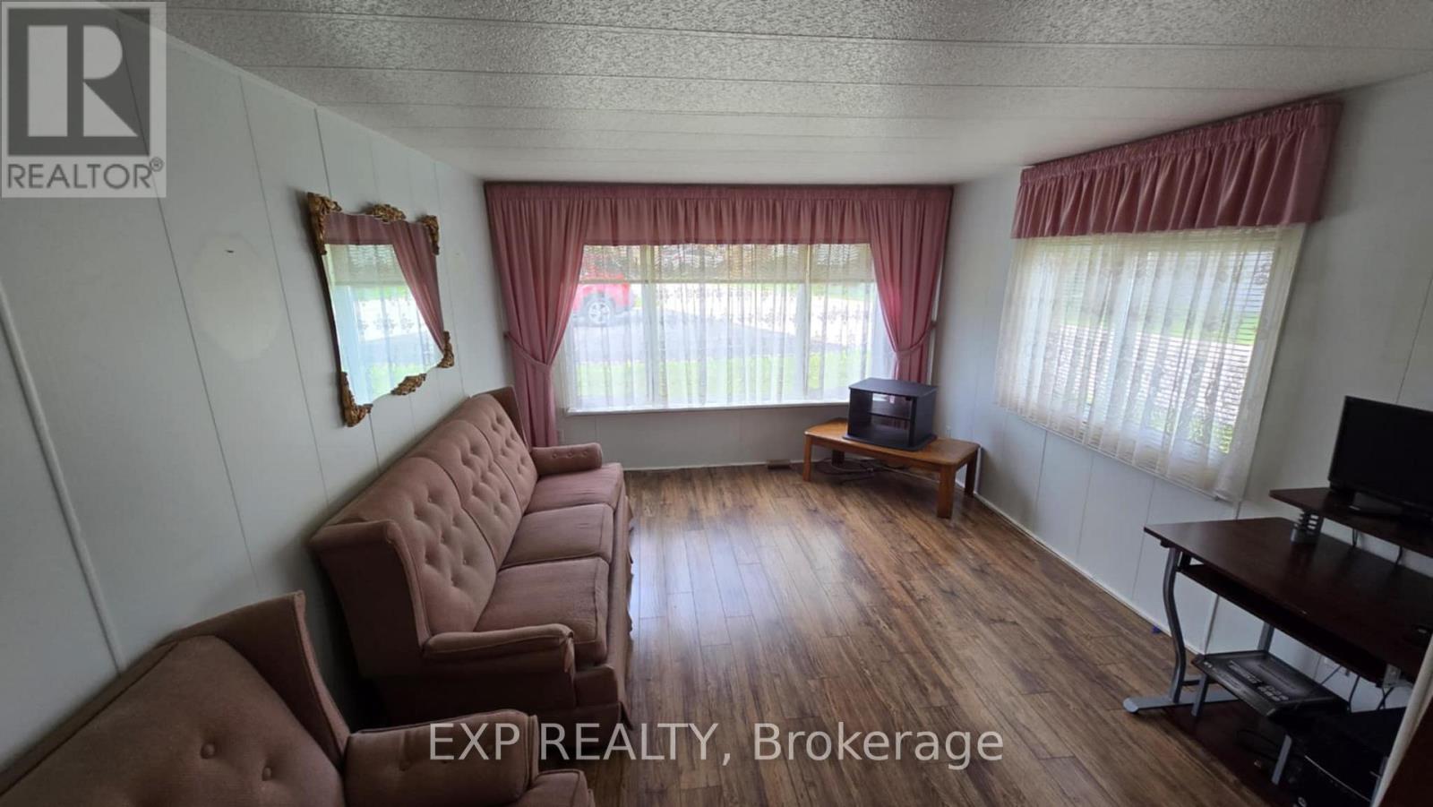 15 - 1871 Oxford Avenue, Elizabethtown-Kitley, Ontario  K6V 7B5 - Photo 4 - X12218742