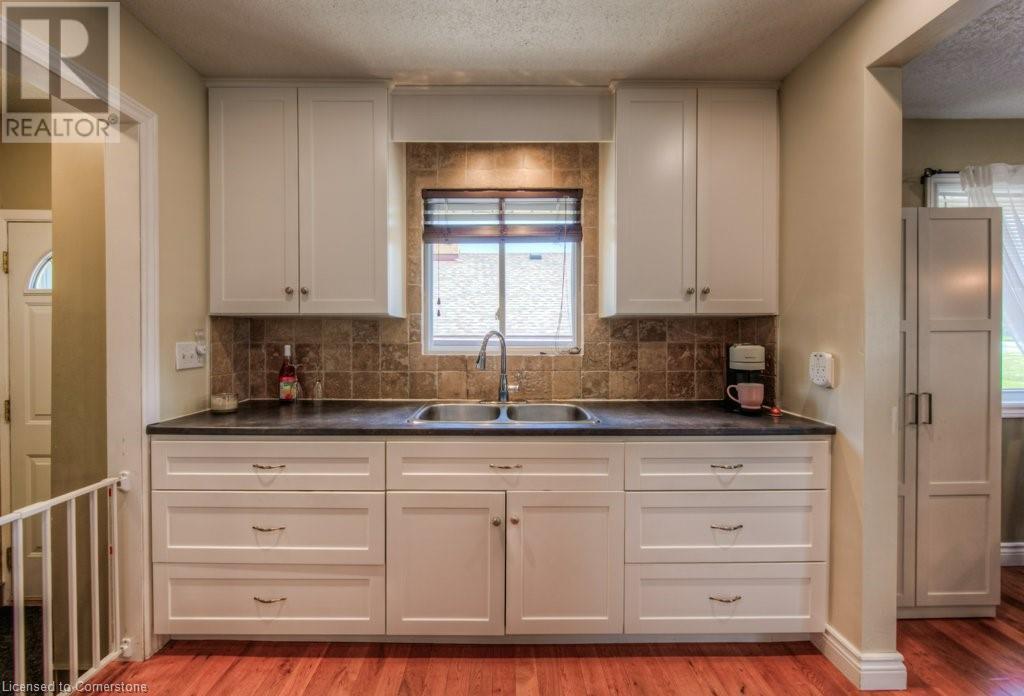 1212 Queen's Boulevard, Kitchener, Ontario  N2M 1C3 - Photo 12 - 40740182