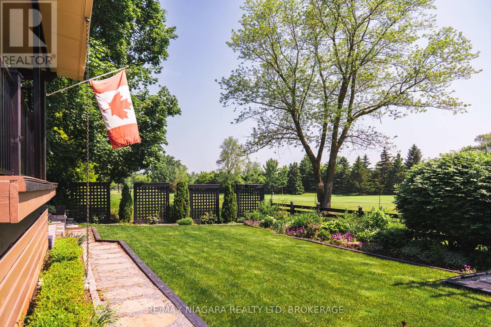 111 Riverdale Avenue, St. Catharines (Old Glenridge), Ontario  L2R 3S4 - Photo 11 - X12218708