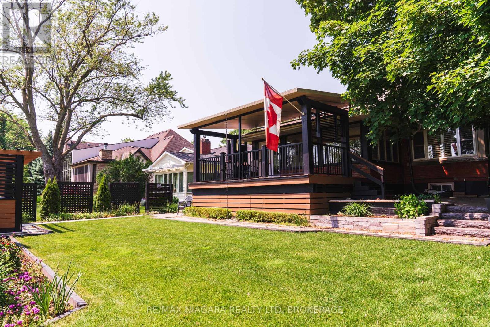 111 Riverdale Avenue, St. Catharines (Old Glenridge), Ontario  L2R 3S4 - Photo 12 - X12218708