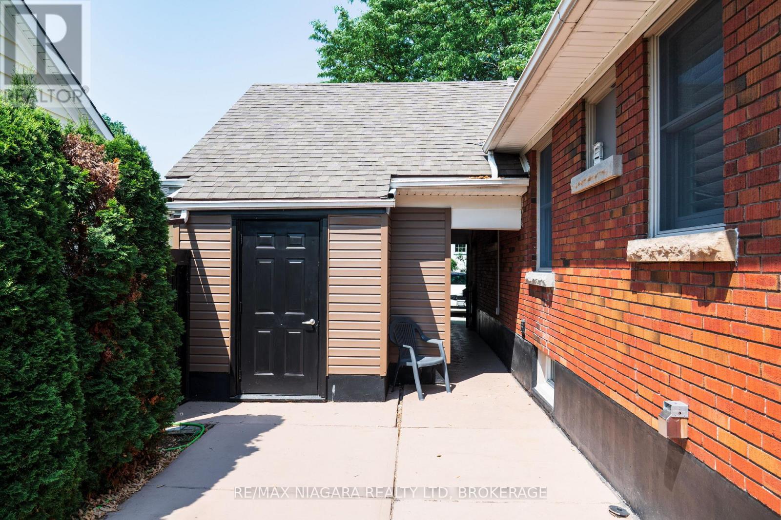 Property at 111 RIVERDALE AVENUE image 4