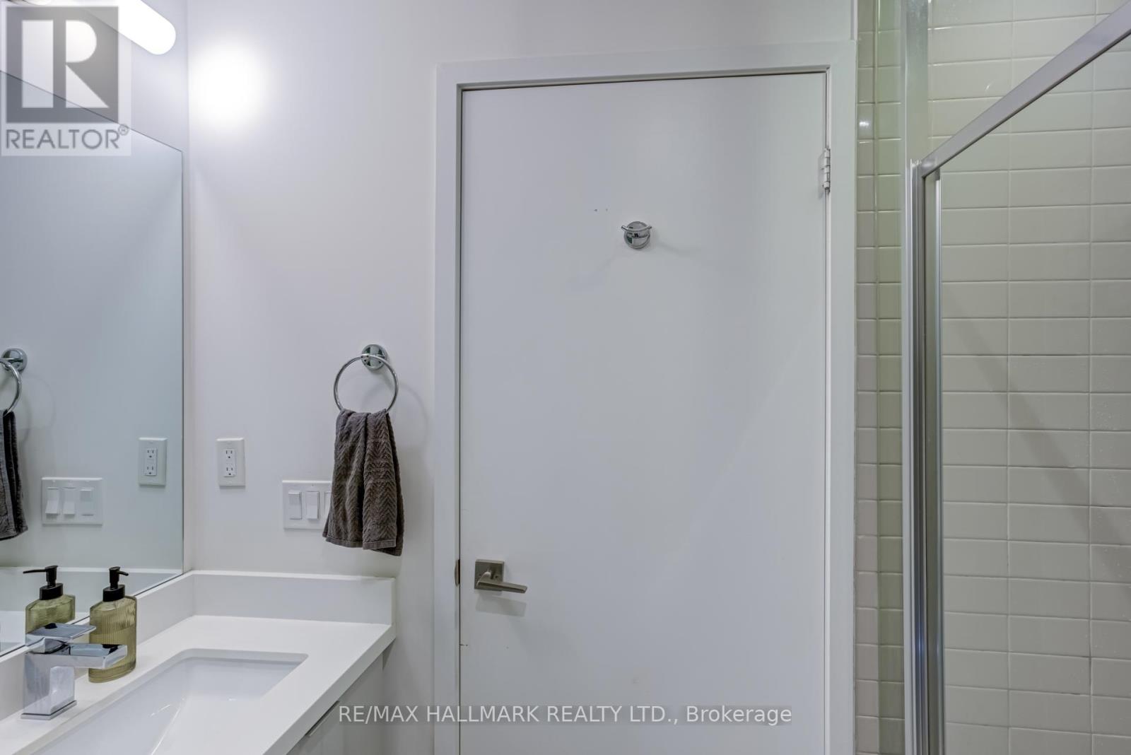 909 - 2916 Highway 7 Road, Vaughan, Ontario  L4K 0K6 - Photo 13 - N12218543