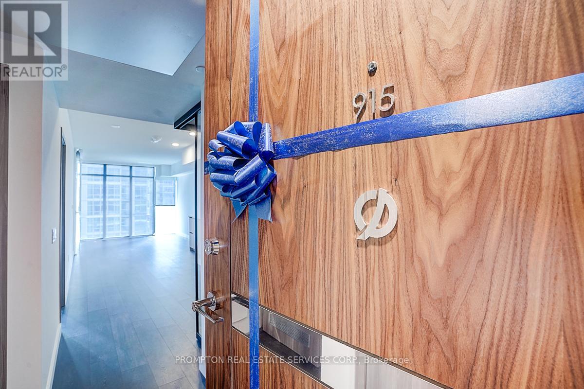 915 - 1 Concord Cityplace Way, Toronto, Ontario  M5V 0X3 - Photo 3 - C12212795