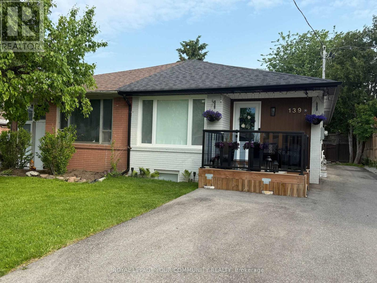 139 Septonne Avenue, Newmarket (Bristol-London), Ontario  L3Y 2W4 - Photo 2 - N12218504