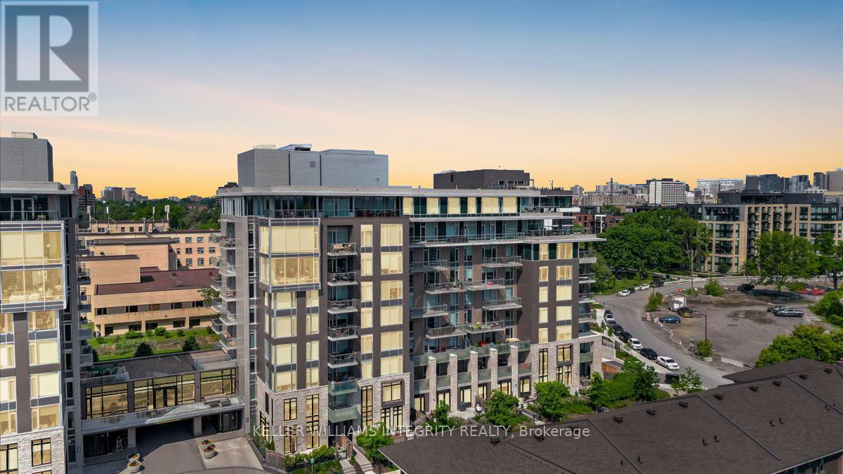 3 - 570 De Mazenod Avenue, Ottawa, Ontario  K1S 5X2 - Photo 2 - X12217286