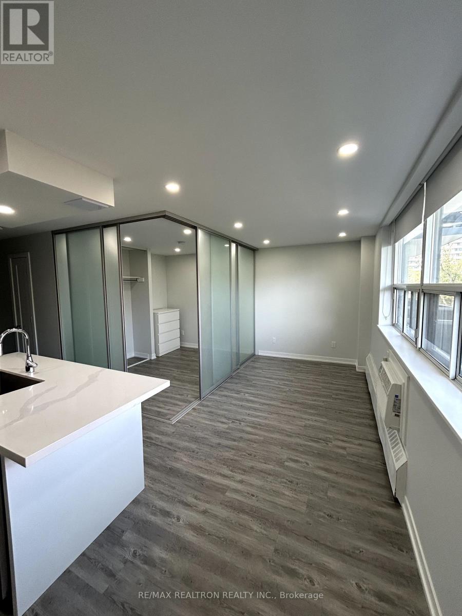 804 - 15 WALMER ROAD, Toronto, Ontario