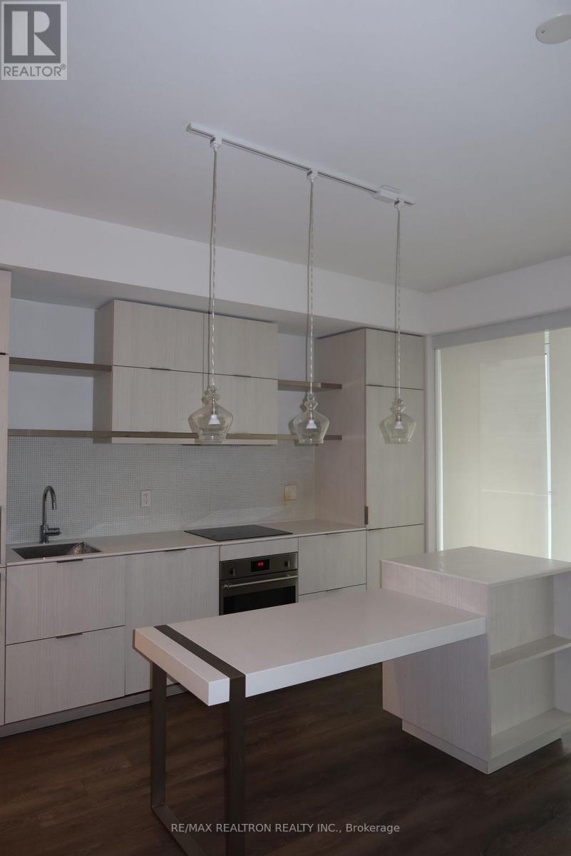 1304 - 197 YONGE STREET, Toronto, Ontario