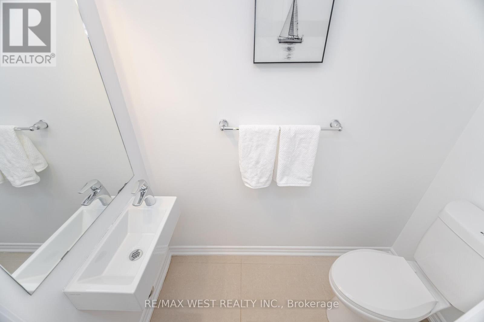 4 - 150 Long Branch Avenue, Toronto, Ontario  M8W 0A9 - Photo 17 - W12218500