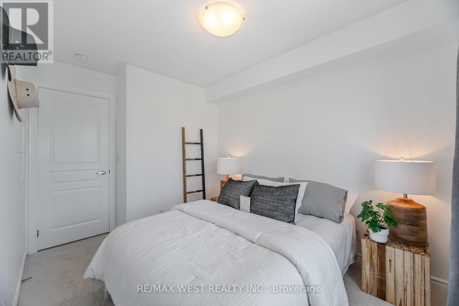 4 - 150 Long Branch Avenue, Toronto, Ontario  M8W 0A9 - Photo 27 - W12218500