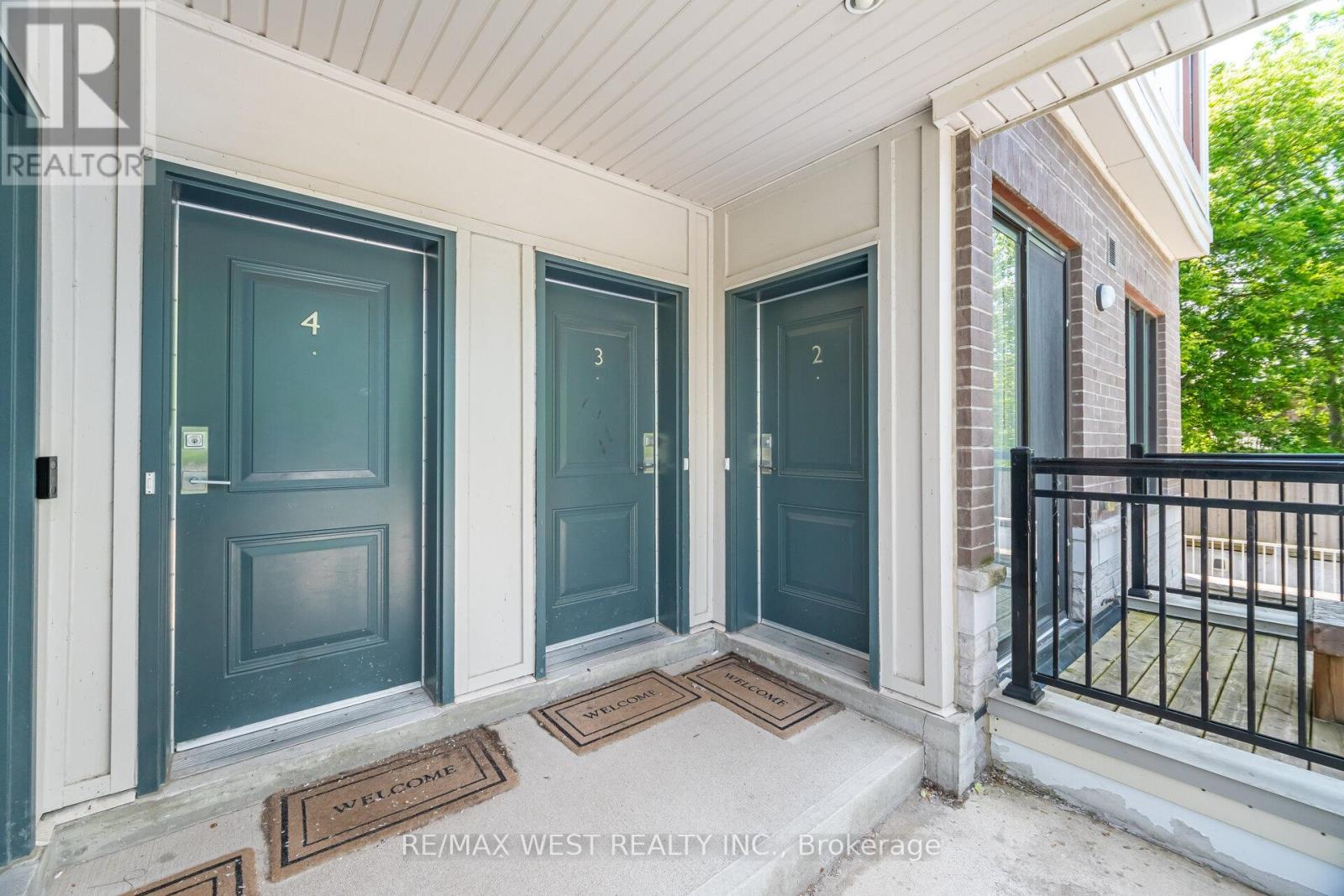 4 - 150 Long Branch Avenue, Toronto, Ontario  M8W 0A9 - Photo 5 - W12218500