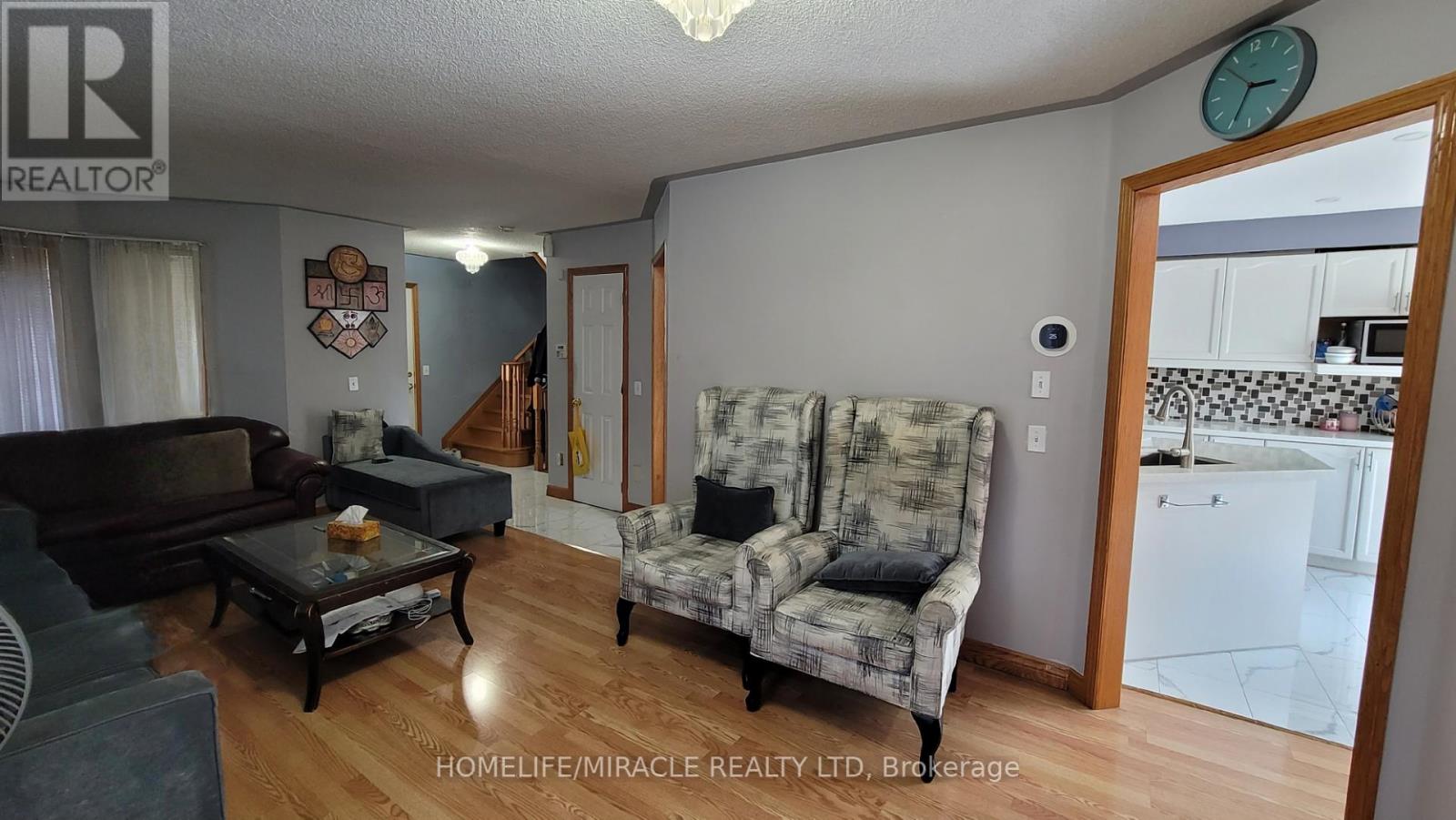 144 Sandyshores Drive W, Brampton, Ontario  L6R 2M3 - Photo 5 - W12218520