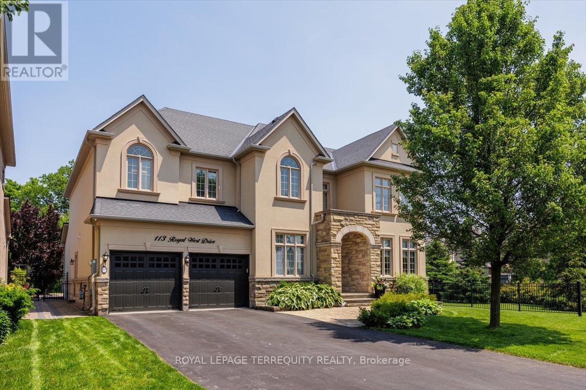 113 Royal West Drive, Brampton, Ontario  L6X 0V4 - Photo 1 - W12218530