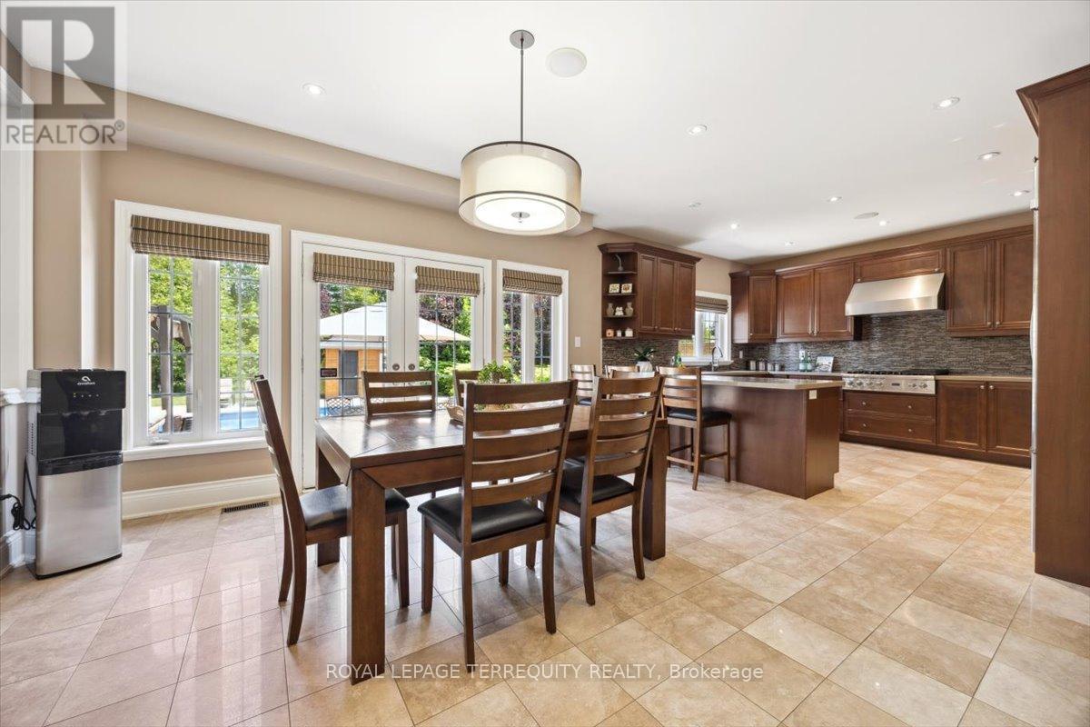 113 Royal West Drive, Brampton, Ontario  L6X 0V4 - Photo 12 - W12218530
