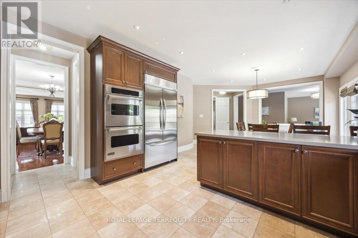 113 Royal West Drive, Brampton, Ontario  L6X 0V4 - Photo 14 - W12218530