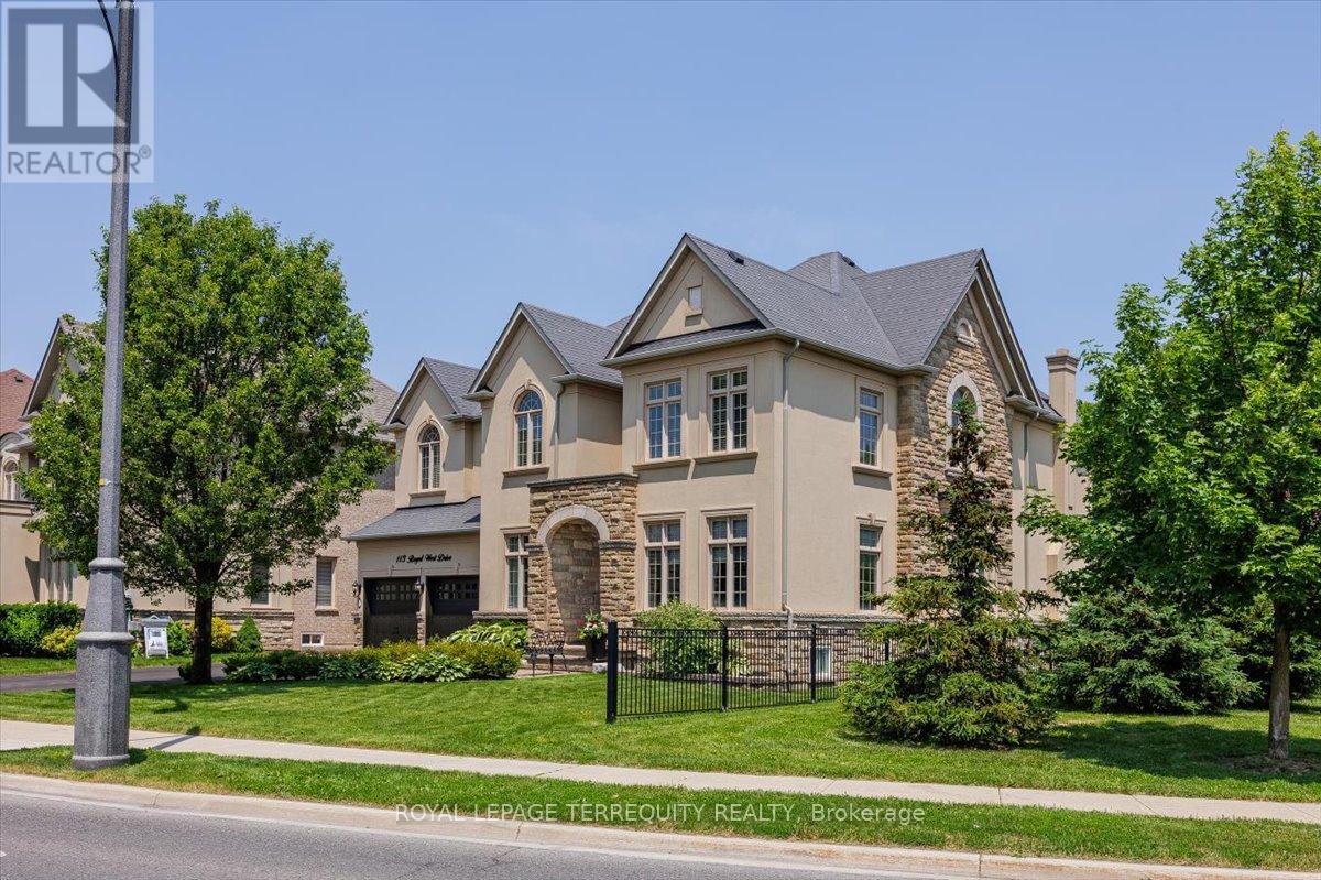 113 Royal West Drive, Brampton, Ontario  L6X 0V4 - Photo 2 - W12218530