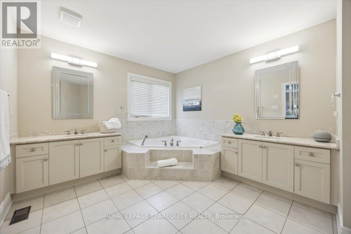 113 Royal West Drive, Brampton, Ontario  L6X 0V4 - Photo 27 - W12218530