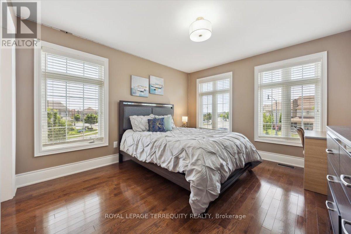113 Royal West Drive, Brampton, Ontario  L6X 0V4 - Photo 31 - W12218530