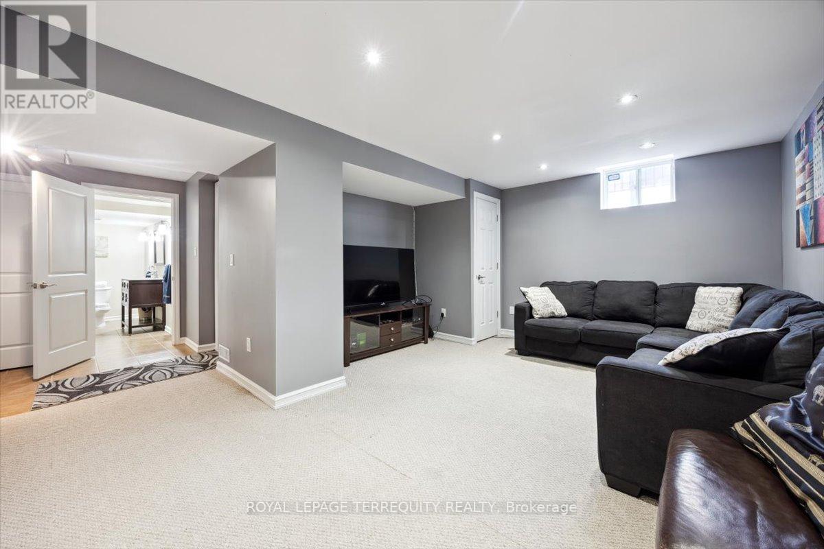 113 Royal West Drive, Brampton, Ontario  L6X 0V4 - Photo 34 - W12218530