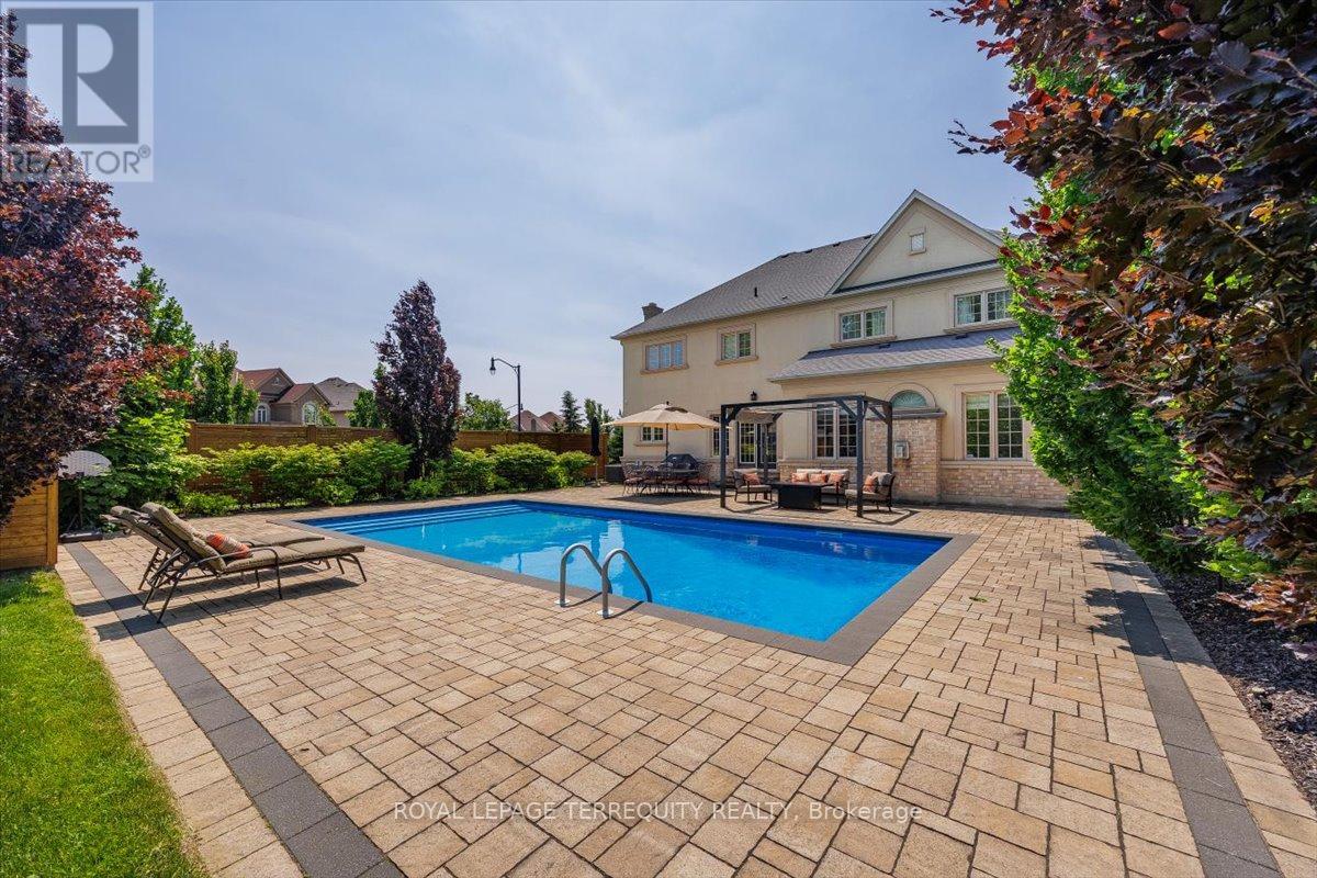 113 Royal West Drive, Brampton, Ontario  L6X 0V4 - Photo 37 - W12218530