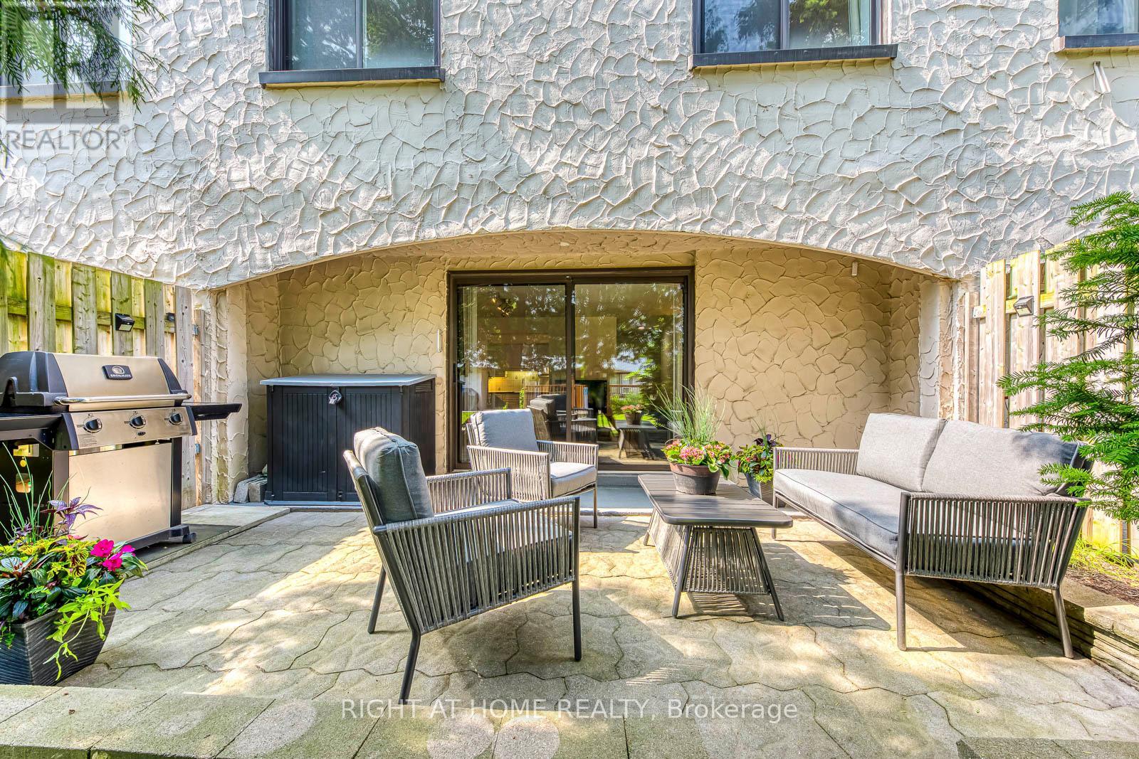 133 - 1058 Falgarwood Drive, Oakville (Fa Falgarwood), Ontario  L6H 2P3 - Photo 25 - W12218598