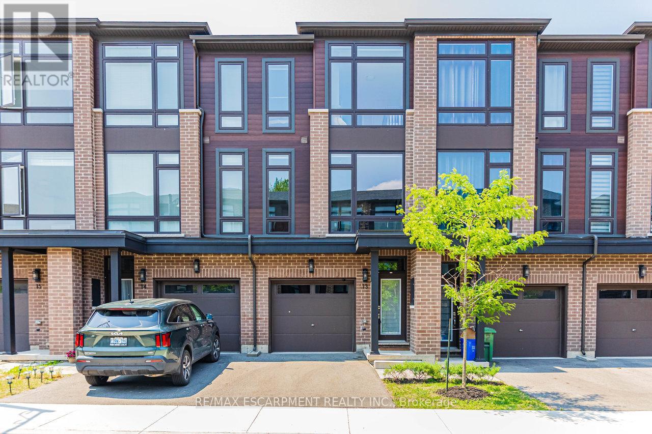 Property at 13 - 270 MELVIN AVENUE image 1