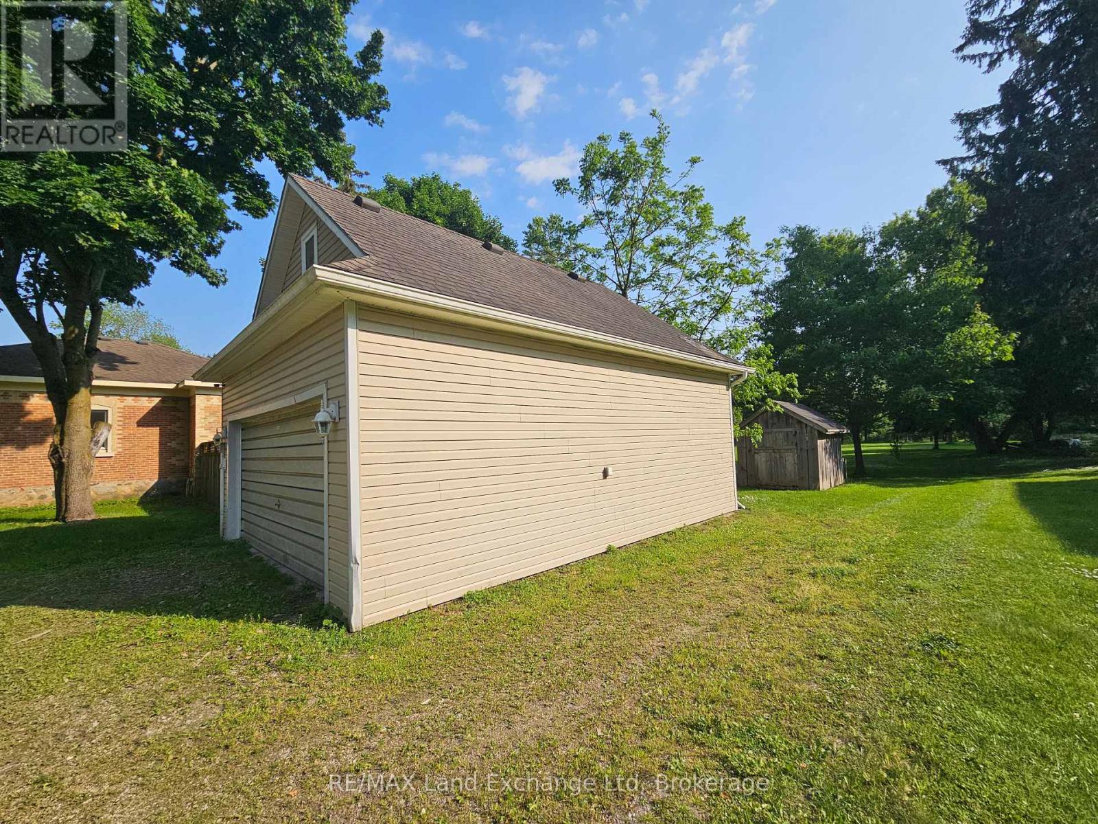 1061 Howick Street, Howick, Ontario  N0G 2X0 - Photo 37 - X12214861