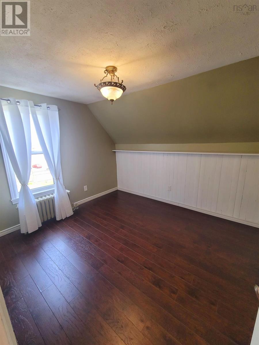 109 Alexander Street, Glace Bay, Nova Scotia  B1A 4A6 - Photo 12 - 202514498