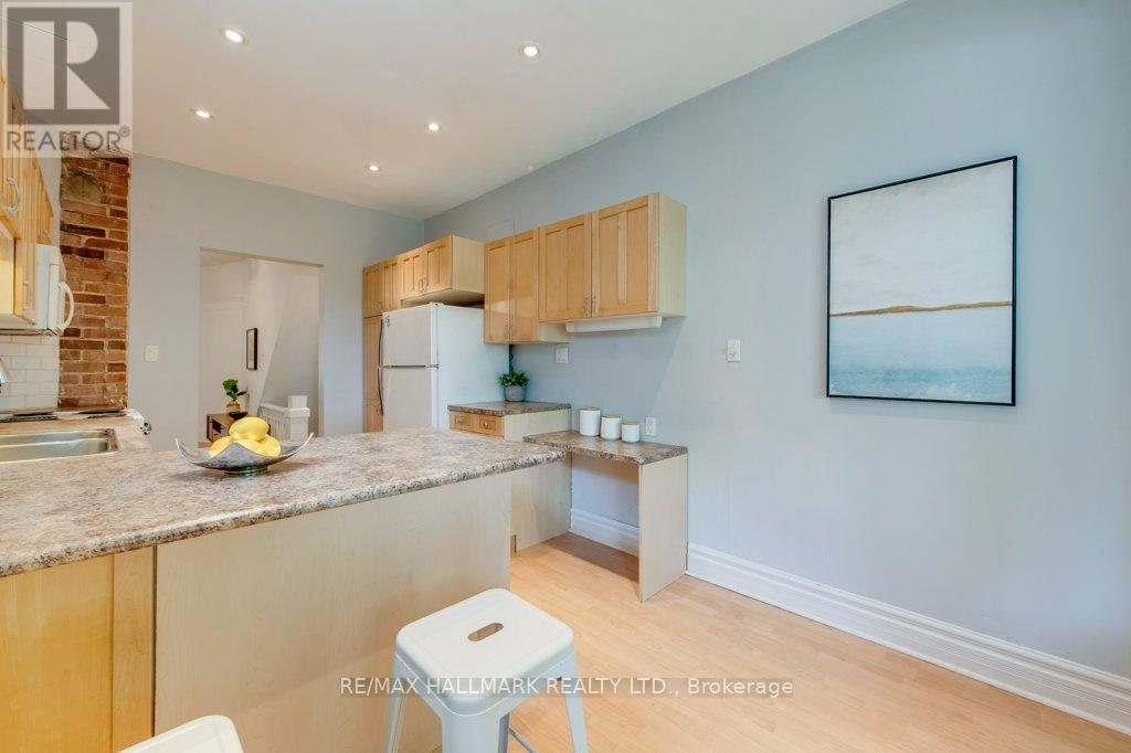 15 Seymour Avenue, Toronto, Ontario  M4J 3T3 - Photo 15 - E12215085