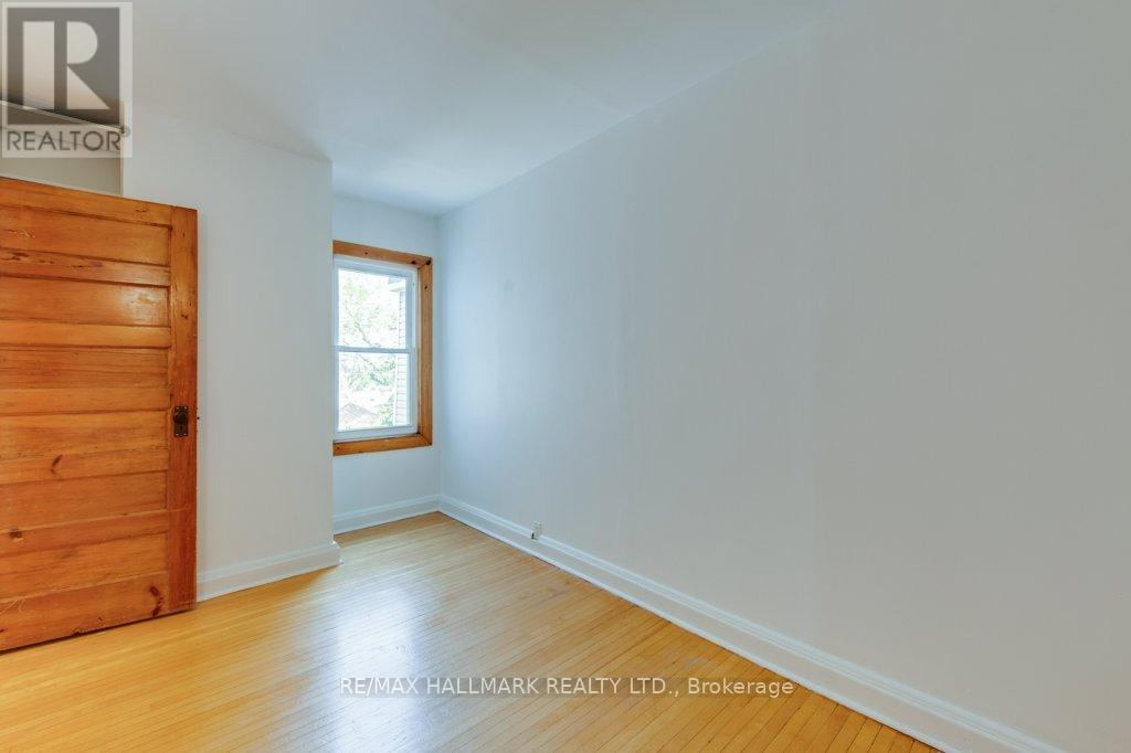 15 Seymour Avenue, Toronto, Ontario  M4J 3T3 - Photo 32 - E12215085