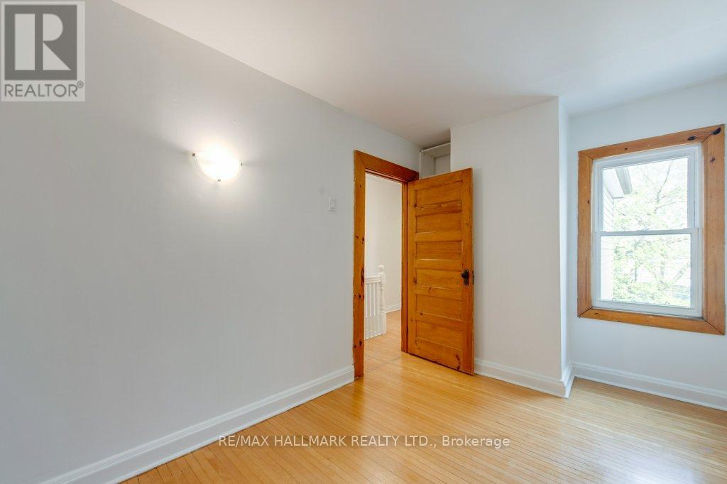 15 Seymour Avenue, Toronto, Ontario  M4J 3T3 - Photo 33 - E12215085