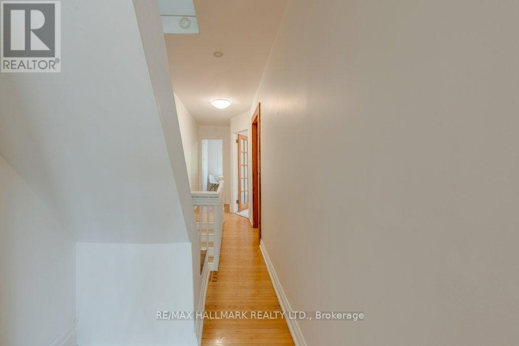 15 Seymour Avenue, Toronto, Ontario  M4J 3T3 - Photo 35 - E12215085