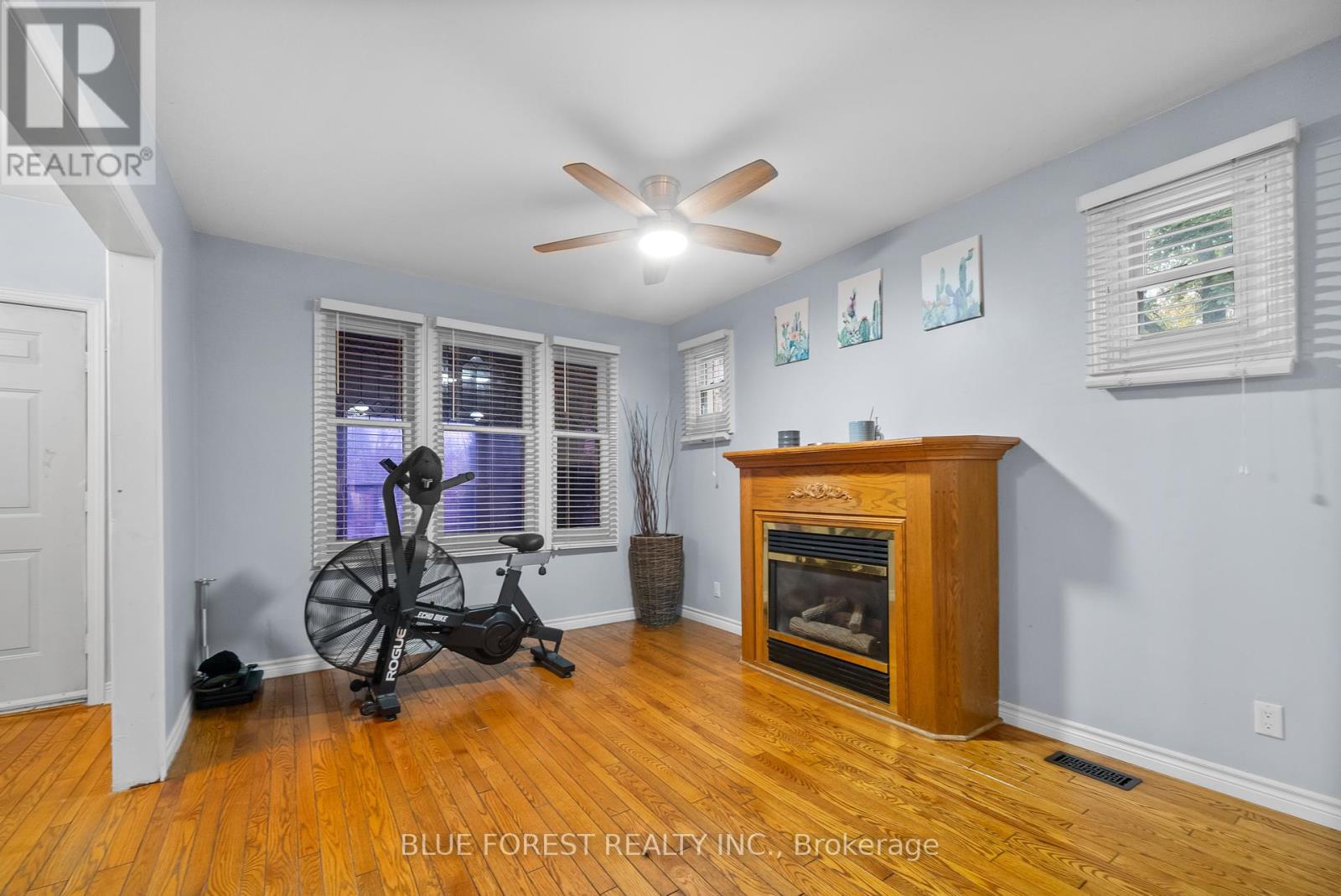 246 Grey Street, London East (East K), Ontario  N6B 1G5 - Photo 5 - X12218848