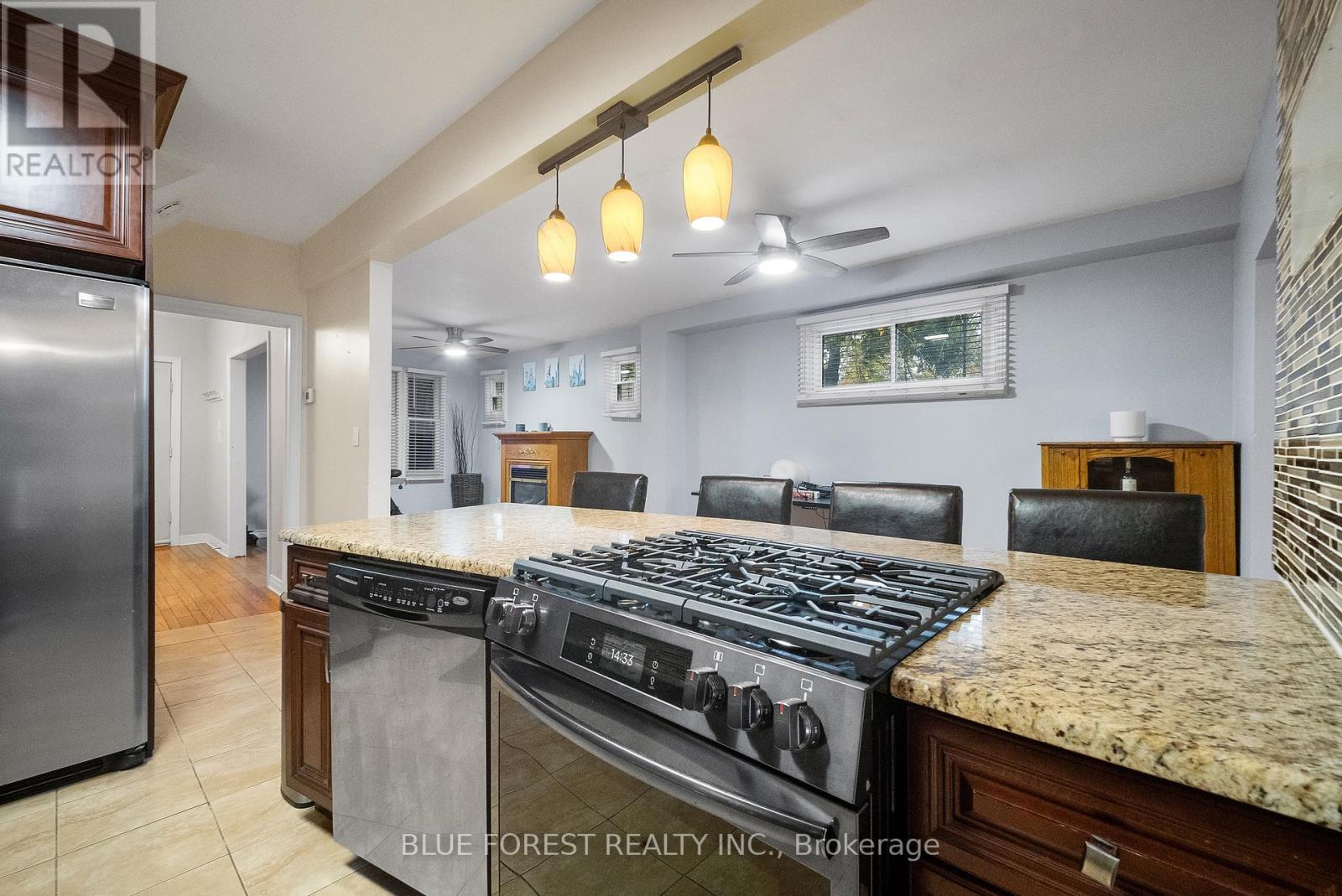 246 Grey Street, London East (East K), Ontario  N6B 1G5 - Photo 9 - X12218848