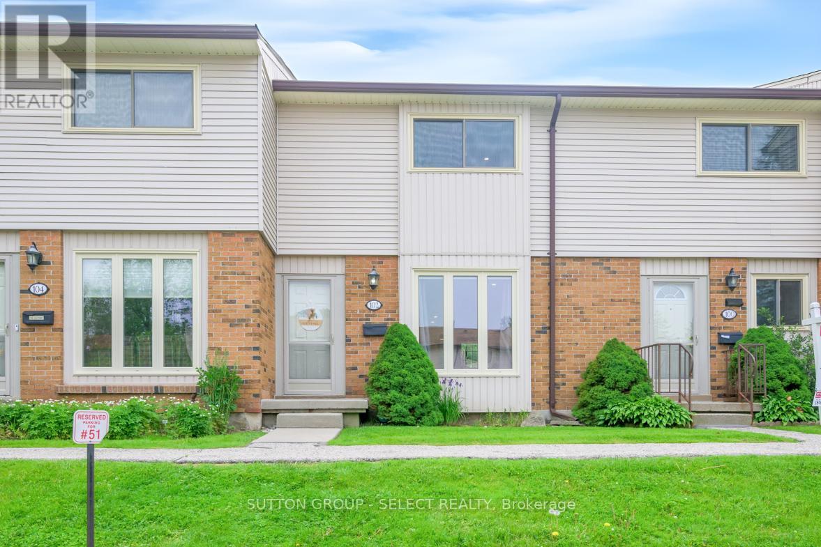 102 - 1328 Commissioners Road W