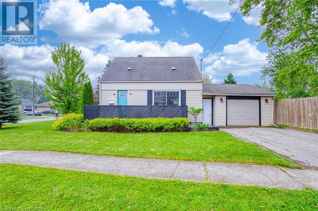 45 Whyte Avenue N, Thorold, Ontario  L2V 2T6 - Photo 2 - 40738467