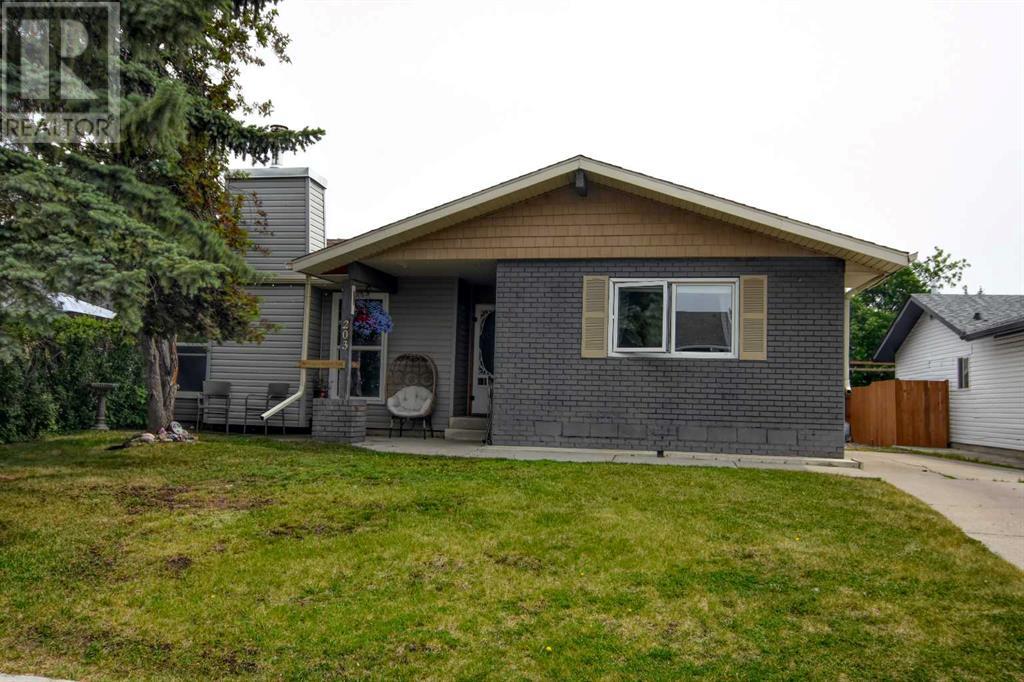 203 Hodson Place, okotoks, Alberta