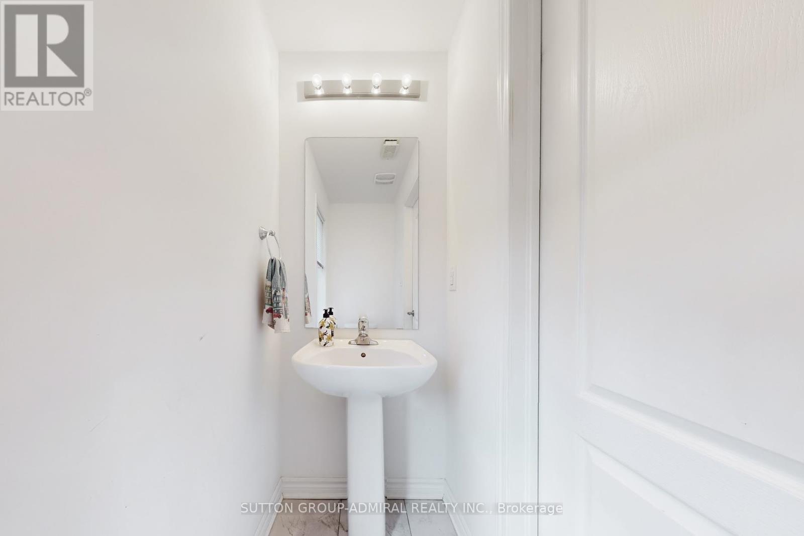 146 Village Gate Drive, Wasaga Beach, Ontario  L9Z 0J7 - Photo 24 - S12216442