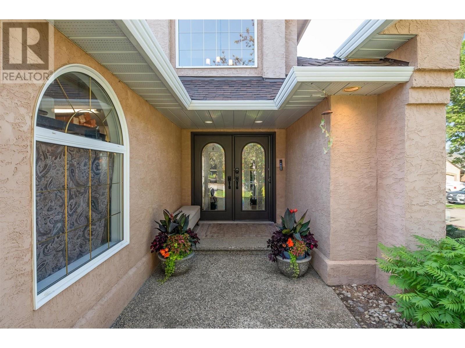 2193 Breckenridge Court, Kelowna, British Columbia  V1V 1W2 - Photo 3 - 10351775