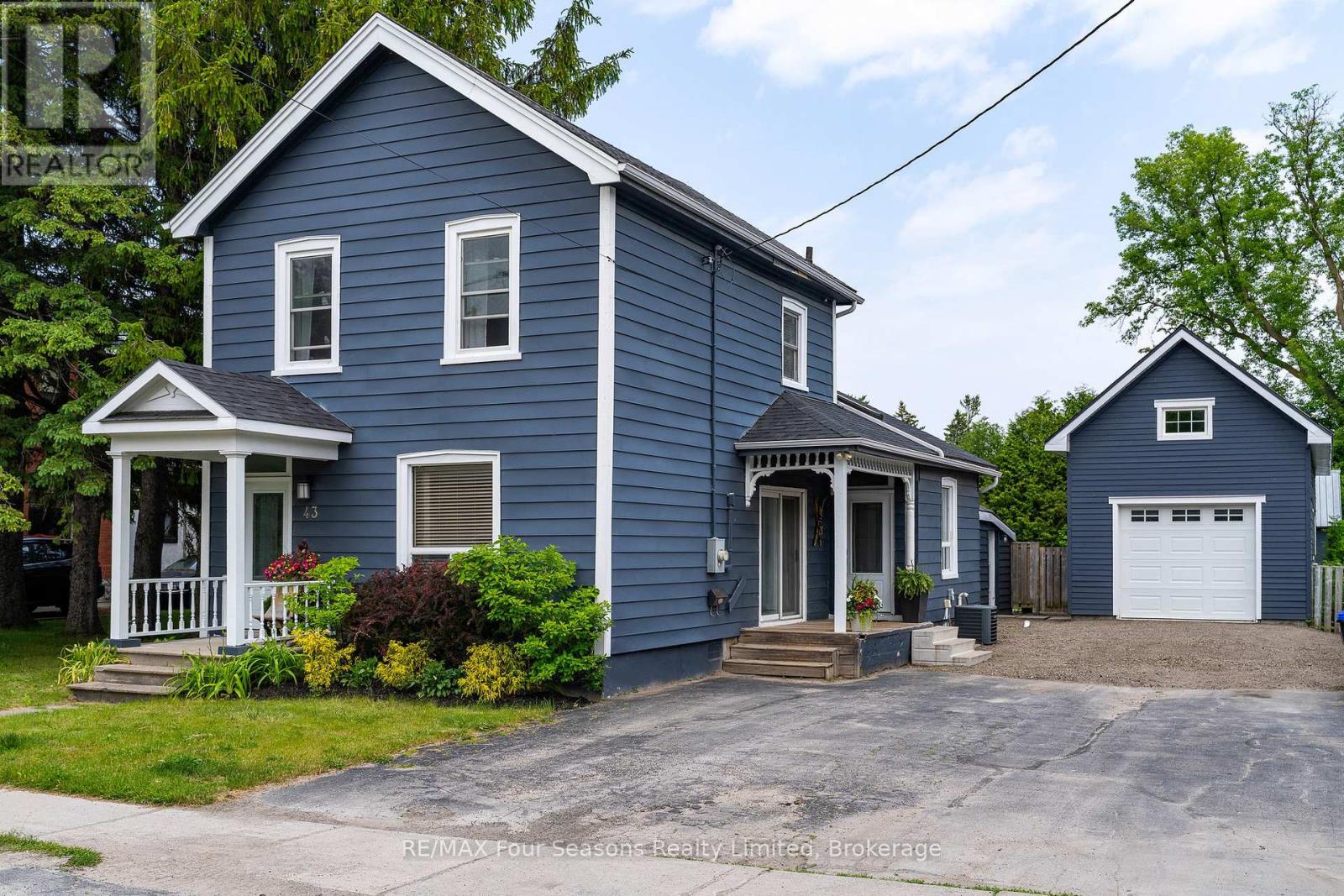 43 CEDAR STREET, Collingwood, Ontario