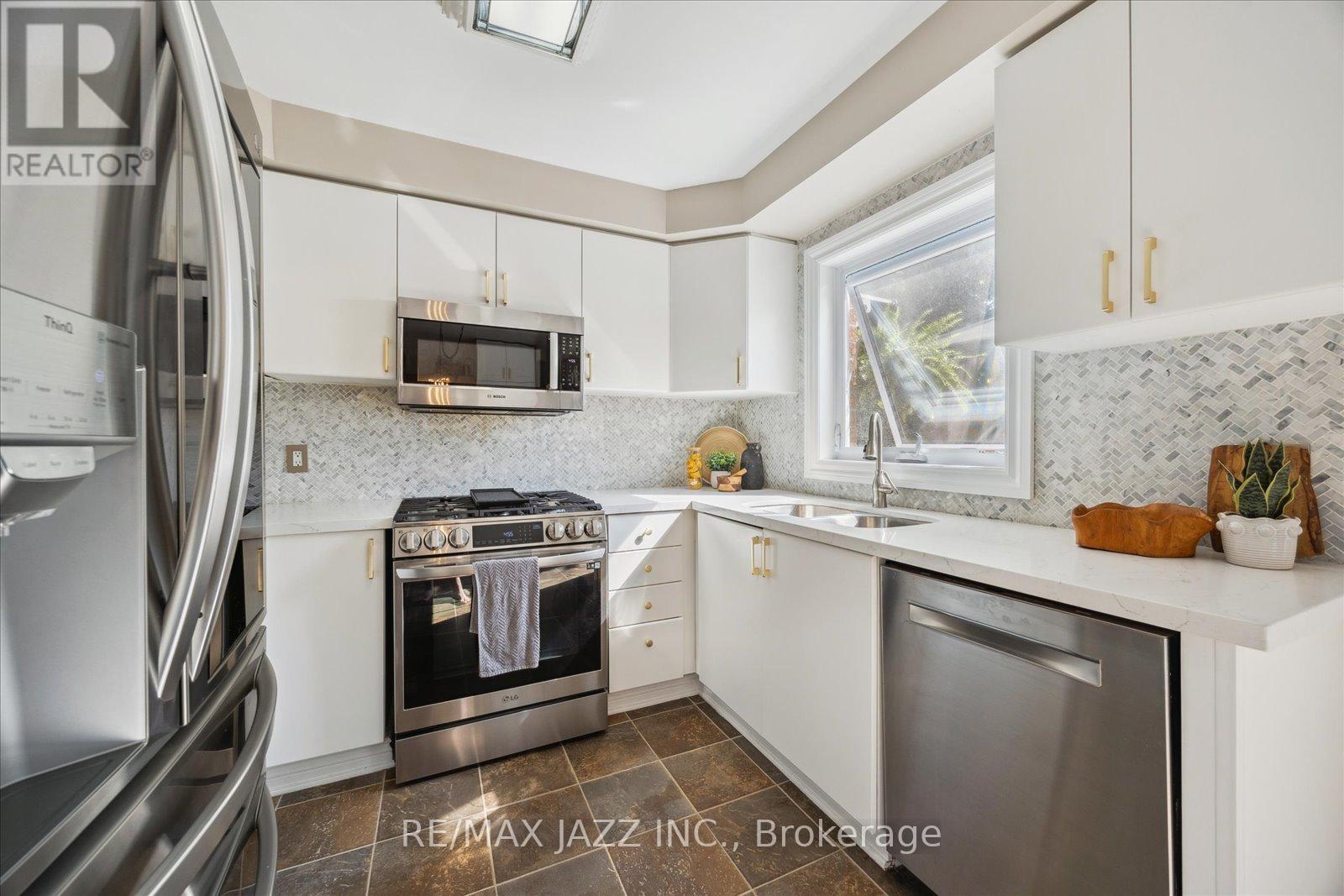 65 Fry Crescent, Clarington, Ontario  L1C 4Y3 - Photo 11 - E12216097