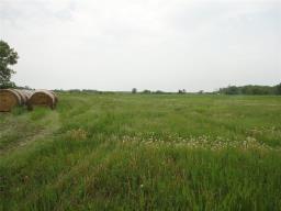 Property: 2 Railway Street, Sandy Hook, Manitoba
