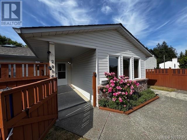 A 2016 Bolt Ave, Comox, British Columbia