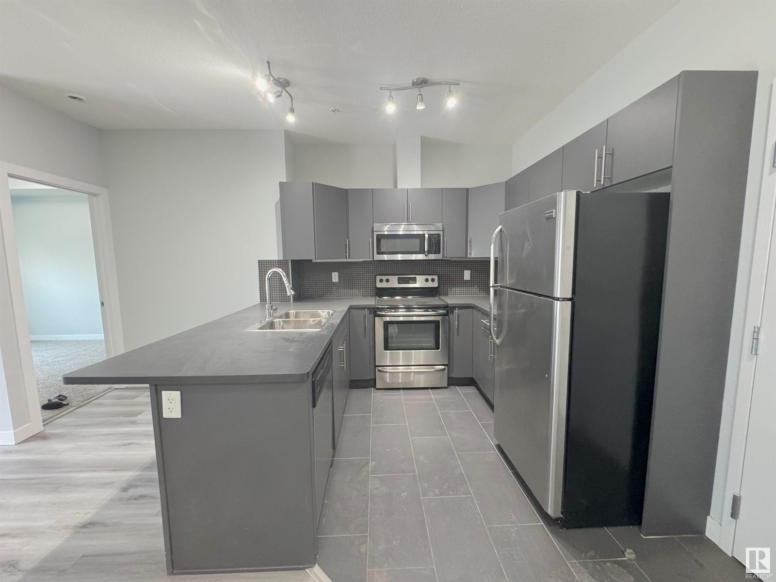 109 10611 117 ST NW NW, edmonton, Alberta