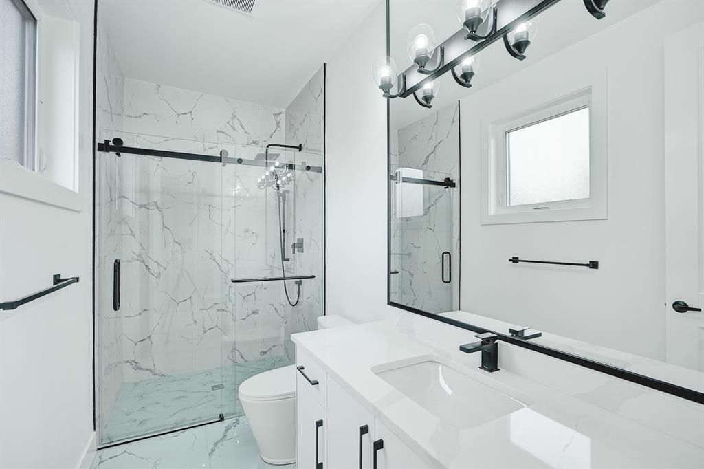 13915 Blackburn Avenue, White Rock, British Columbia  V4B 3H9 - Photo 16 - R3014403