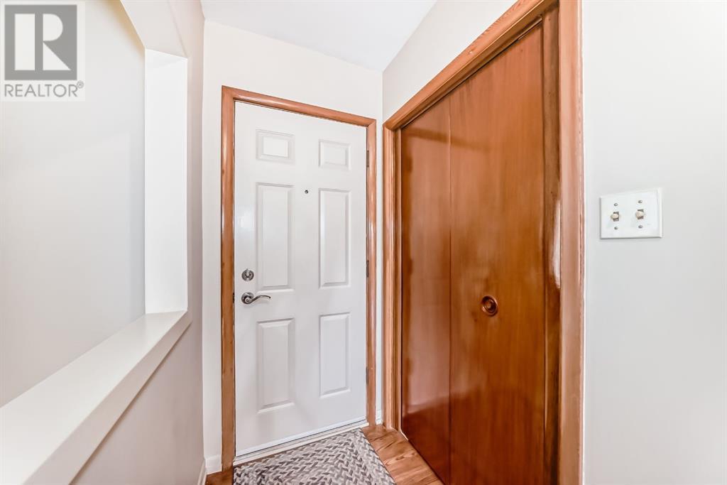 Property at 48 Hudson Road NW image 3